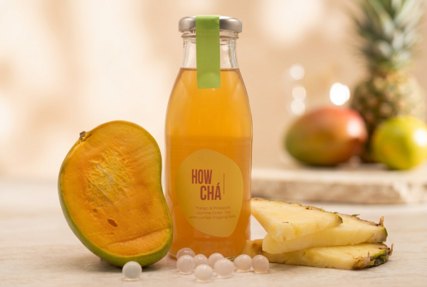 3226faf2-fab3-4cda-bbef-1c67bf65f6cc HowCha Mango and Pineapple Flavoured Jasmine Green Tea with Lychee Flavoured Popping Balls